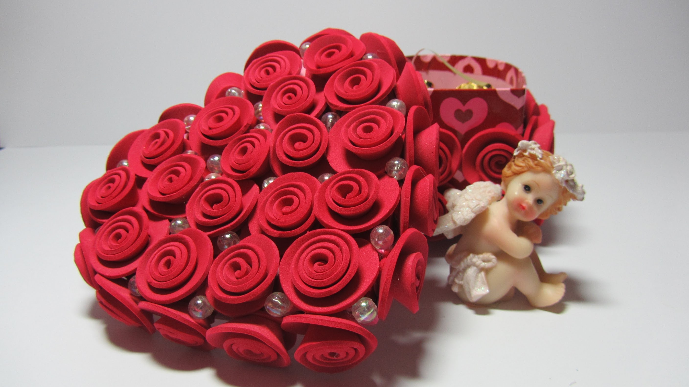 Tutorial: Caja con rosas de goma eva.