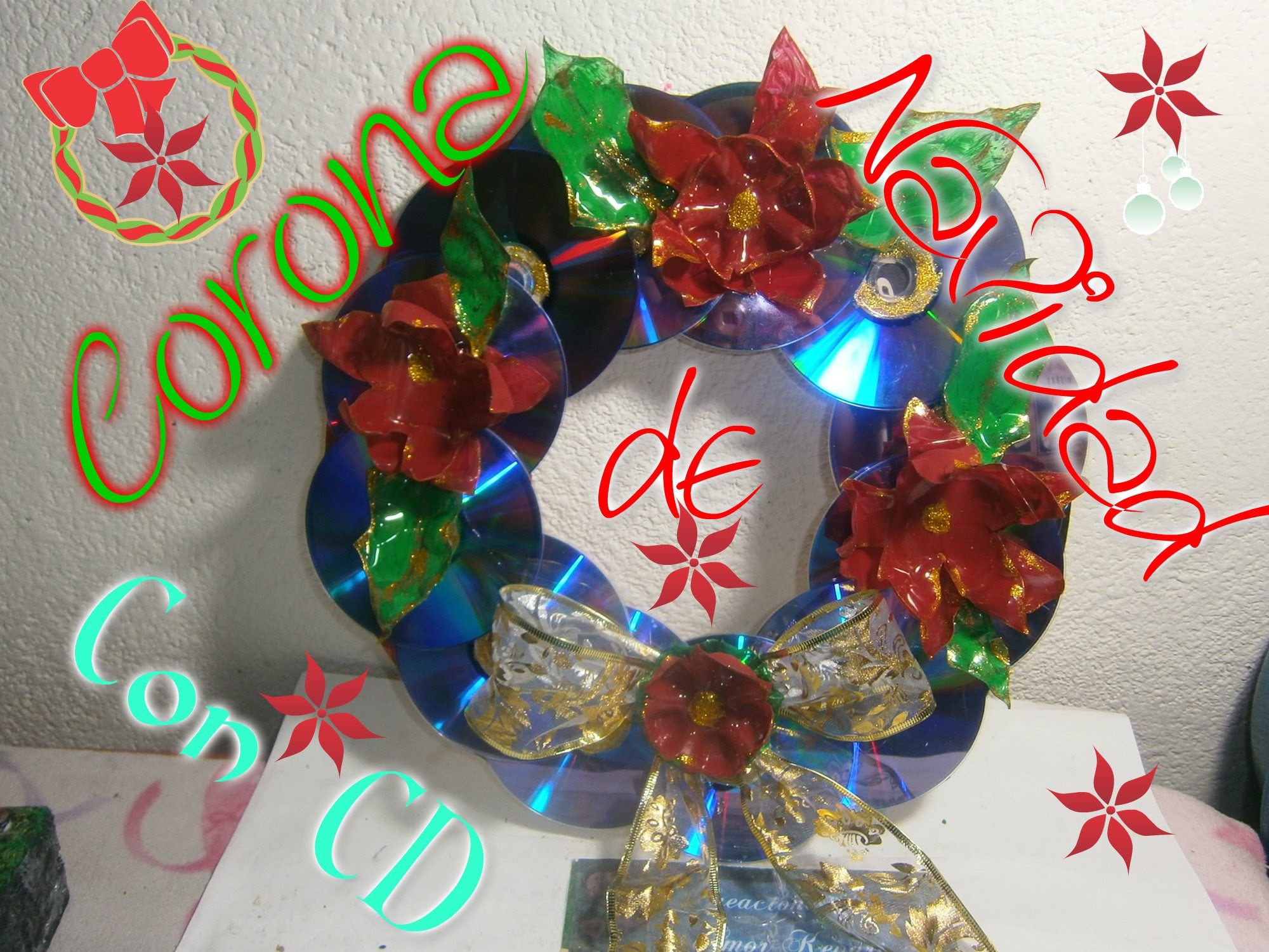 Corona de Navidad con CD Reciclaje