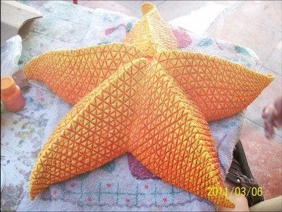 Estrella de mar  hecha de reciclado.