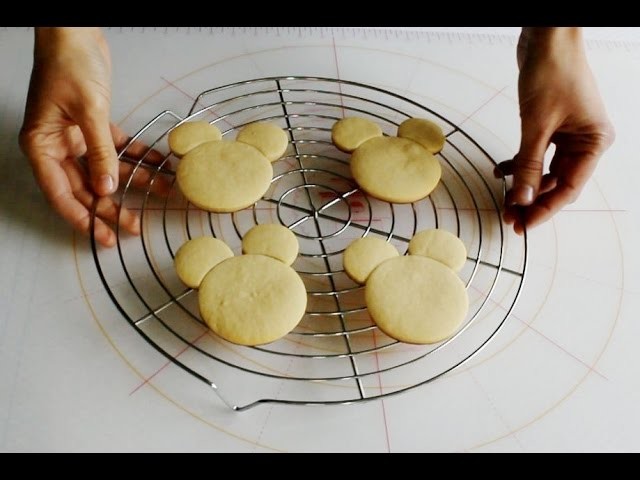 Como hacer galletas de Mickey y Minnie Mouse