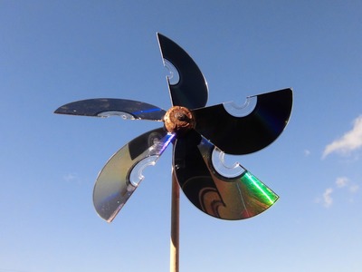 Molinillo de viento, reciclando cds, corcho.  Video de JM-QJ
