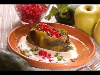 Chiles en nogada de almendra - Stuffed poblano chiles - Recetas de cocina mexicana
