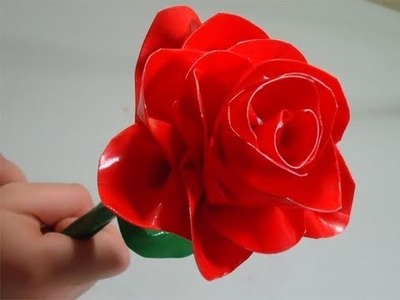 Como hacer una rosa con cinta adhesiva