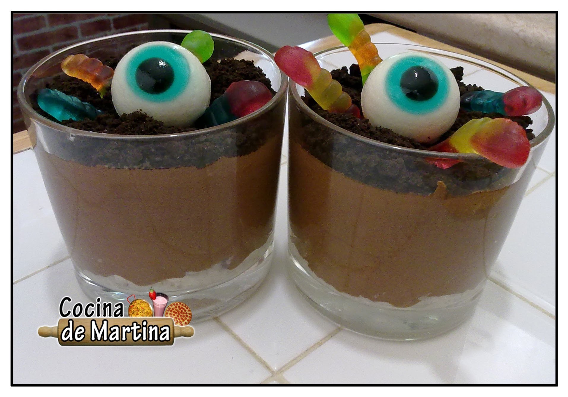 Mousse de chocolate con gusanos | Recetas para Halloween | Cocina de Martina