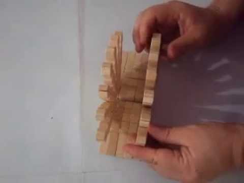 Como hacer un servilletero con ganchos de ropa en madera