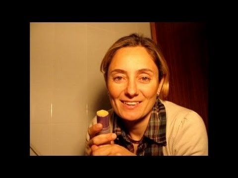 Cómo hacer un protector labial MUY ECONÓMICO EN 3 MINUTOS by Pilar Nature