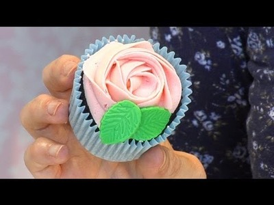 Como hacer una cupcake con forma de rosa