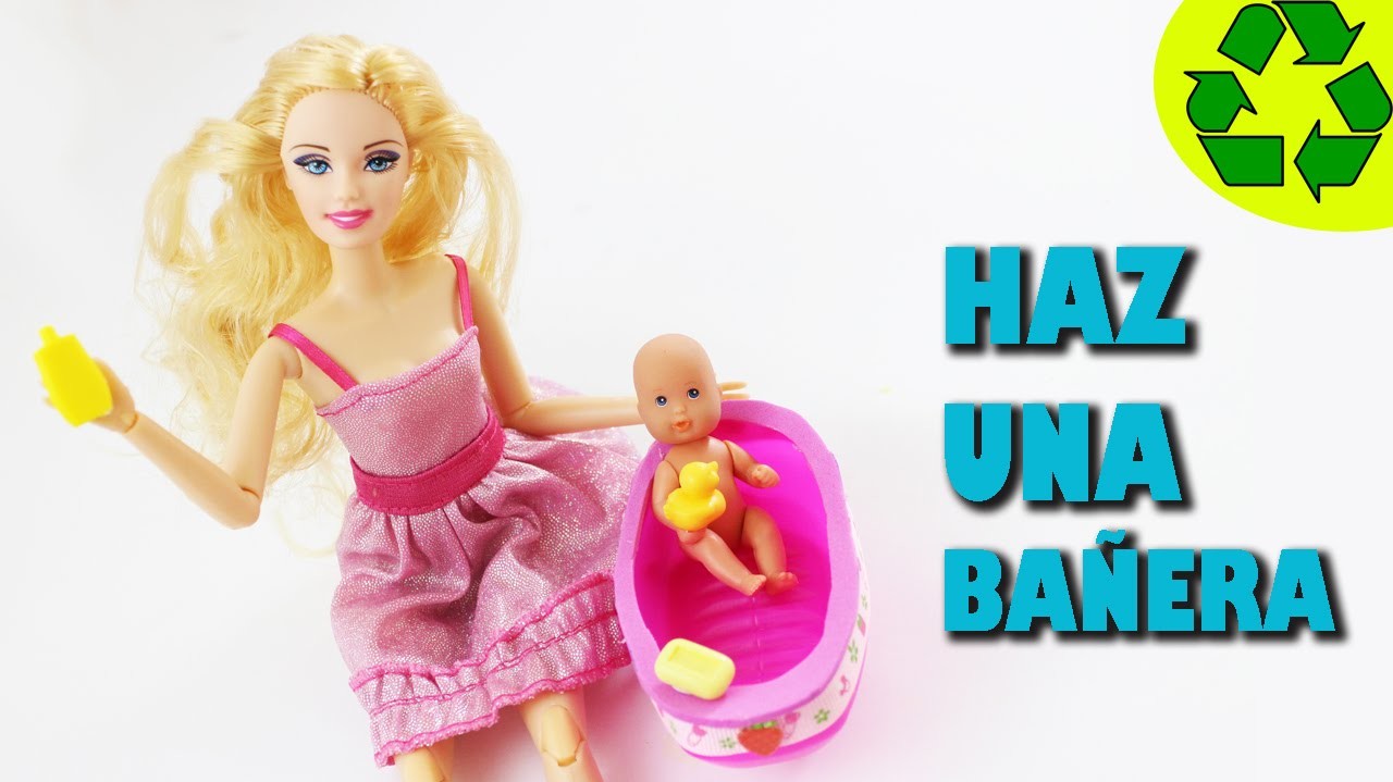 Cómo hacer una bañera FUNCIONAL para el bebé de tu muñeca - Manualidades para muñecas