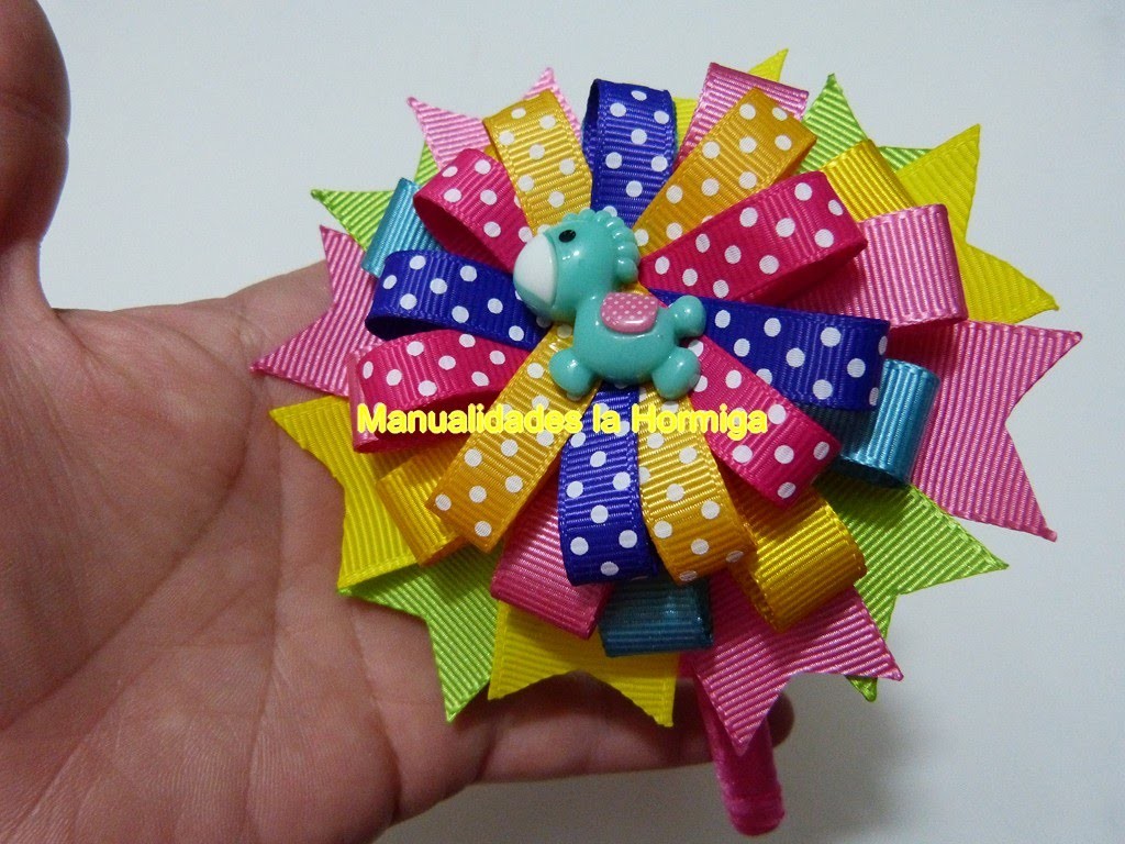 Idea de moños redondos  con cinta para el cabello.hair bows