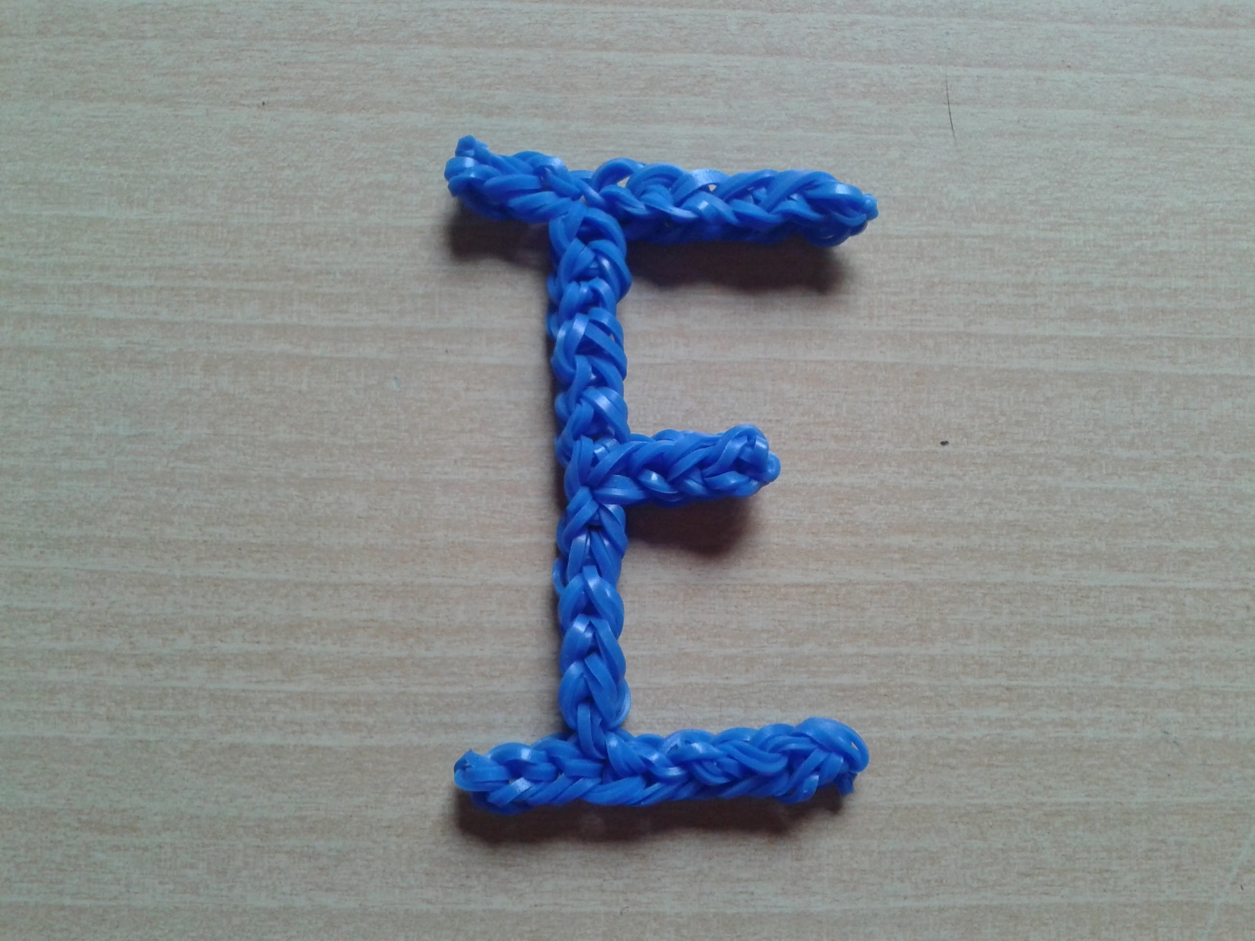 ♥ Tutorial: letras F y E hechas de gomitas (sin telar) ♥