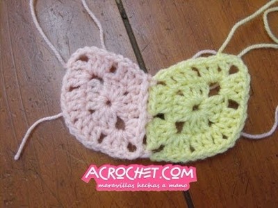 Como debemos unir tejiendo dos rombos a crochet de 2 hileras