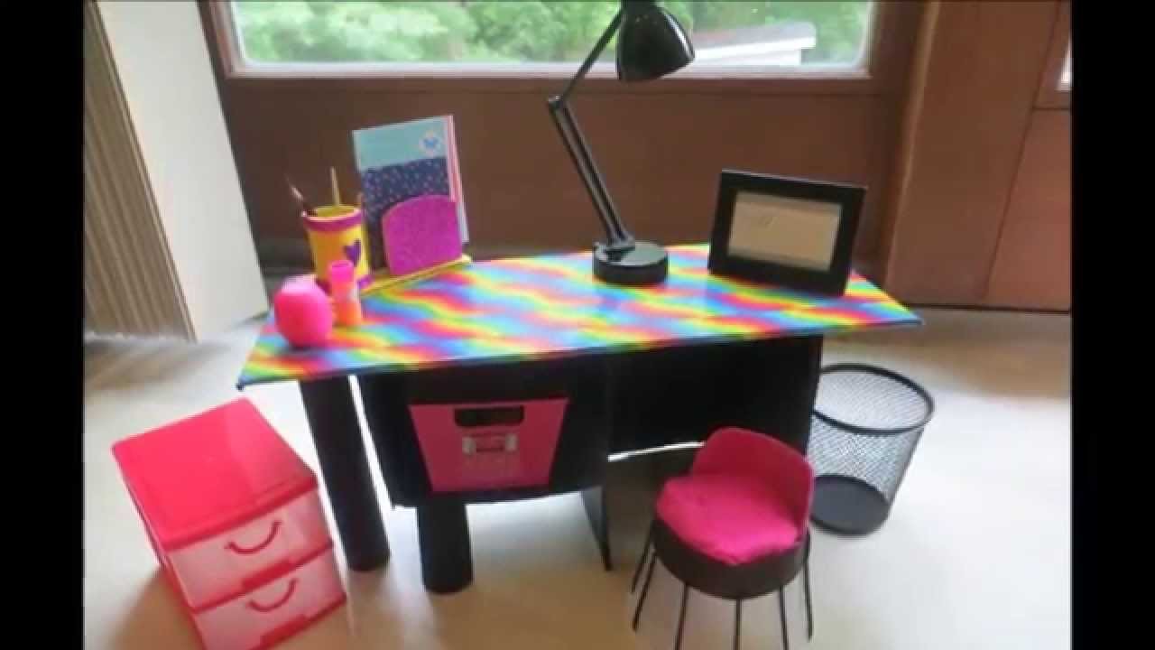 Cómo hacer un escritorio para muñecas y un organizador