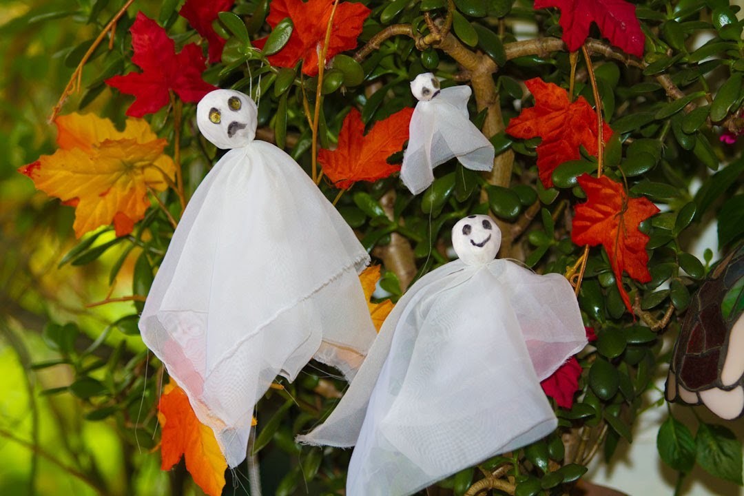 Como hacer Fantasmas para el  Arbol de Halloween