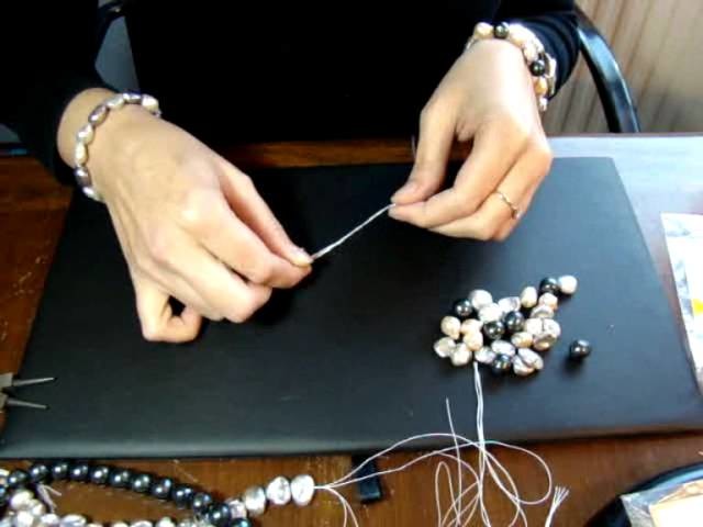 Como hacer un Collar largo con nudos y sin cierre con hilo de seda. www.joyanet.com