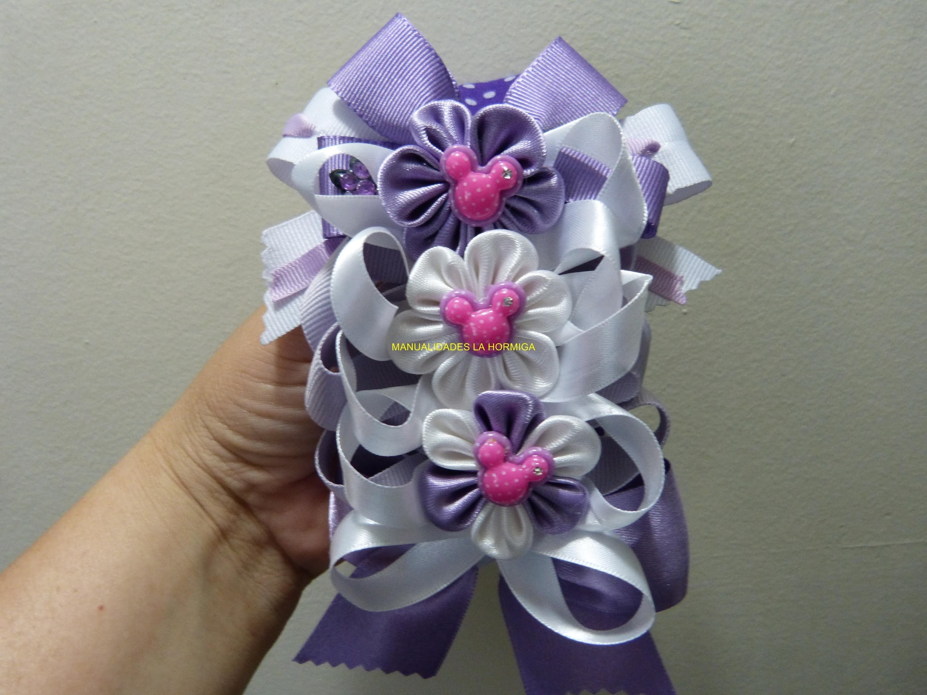 DIY decora balacas con moños y flores en cinta paso a paso. Manualidadeslahormiga