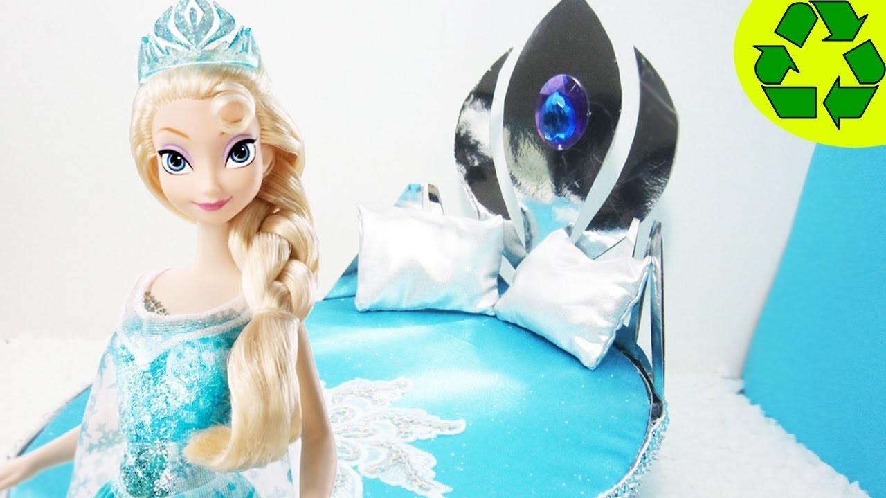 Manualidades para muñecas: Haz una cama para la muñeca Elsa de la película Frozen [SALUDOS]