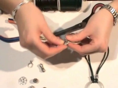 Bisuteria: Realizacion de collar con anilla y colgante