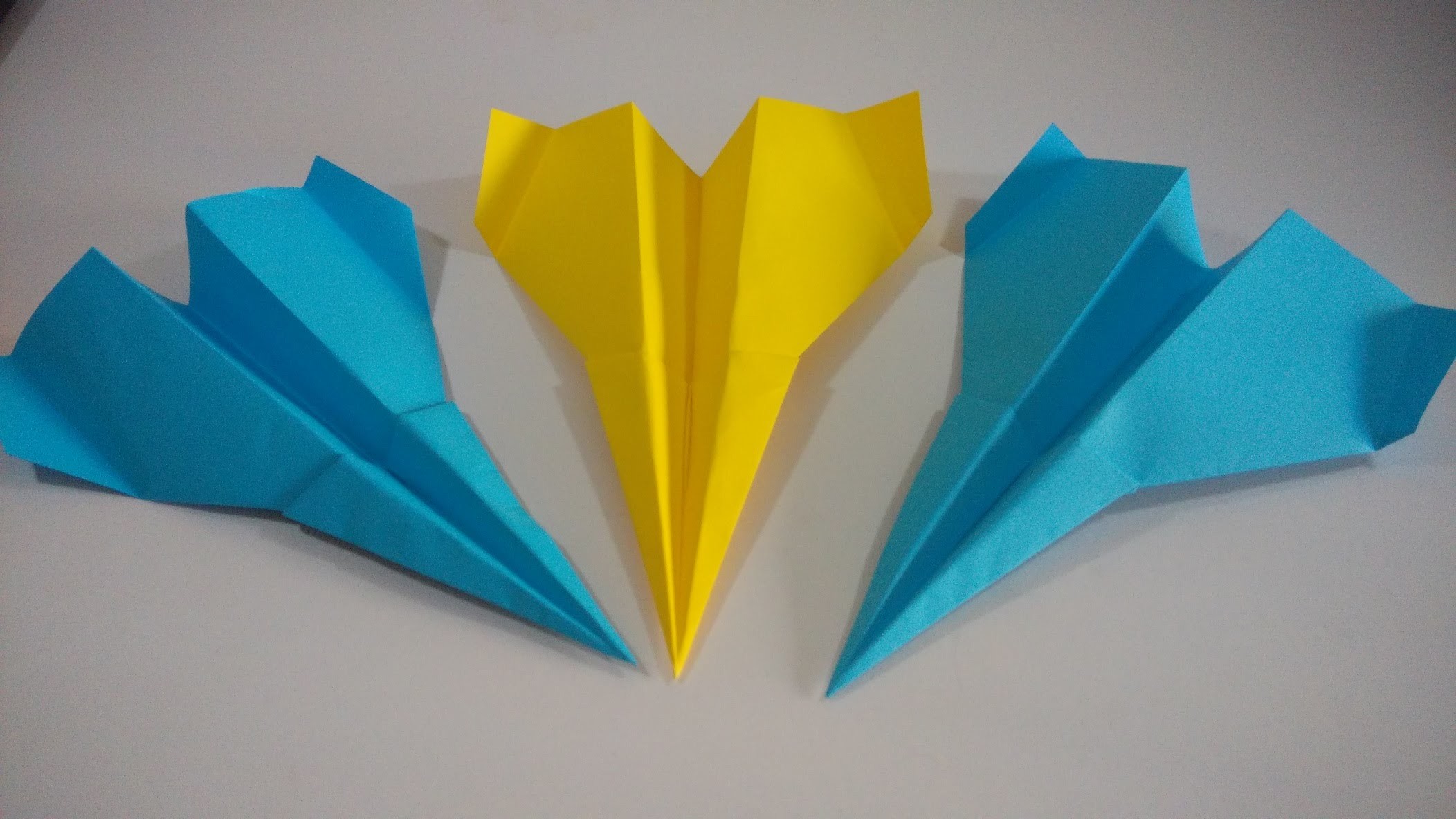 Como hacer un avion de papel que vuela muy rapido