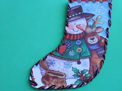 Hacer una bota navideña con material reciclable