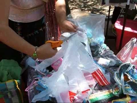 Reciclado de bolsas de plástico para tejido-Ecotecnia 01