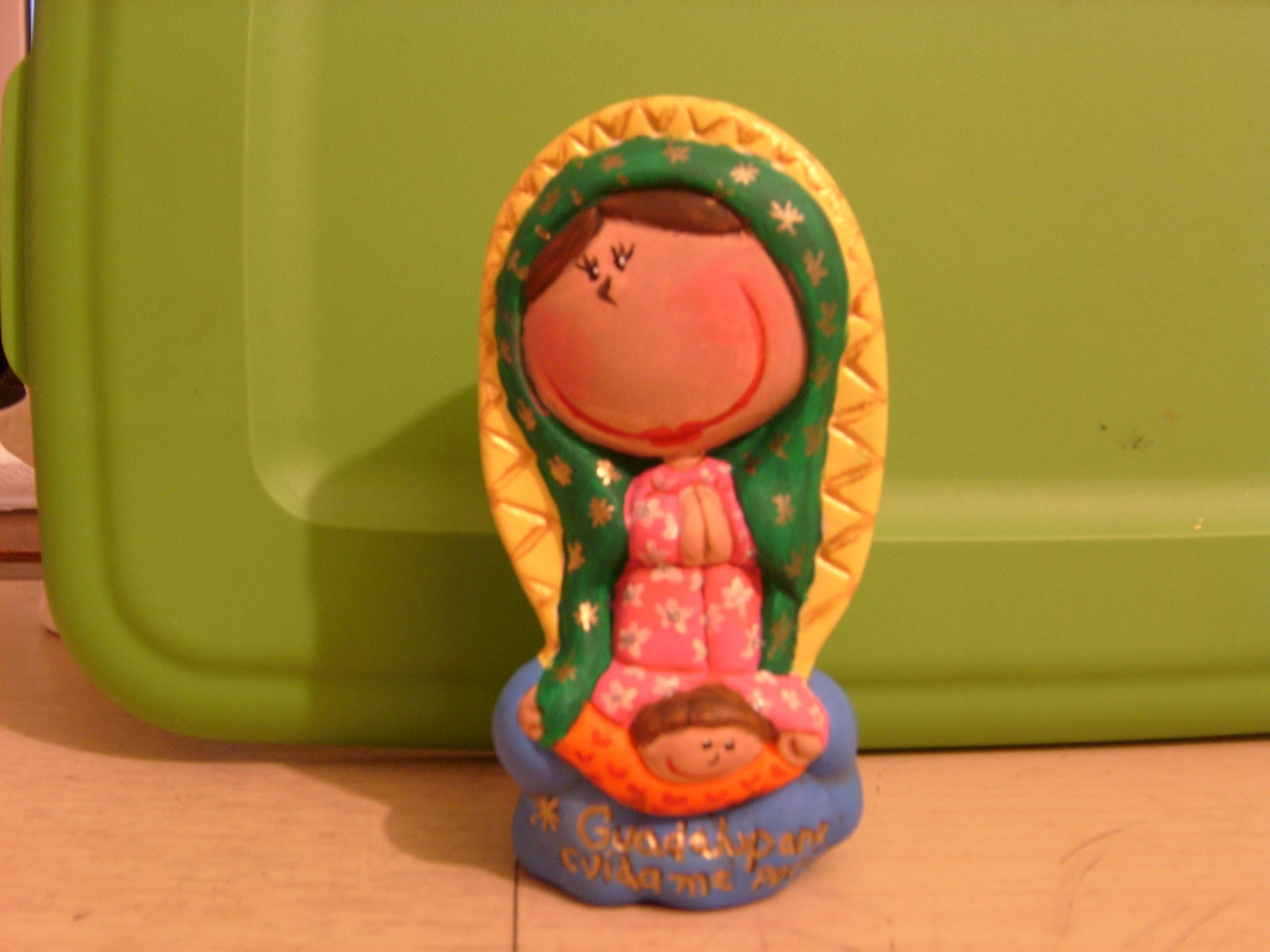 Tutorial para pintar una Virgen de Guadalupe en cerámica.