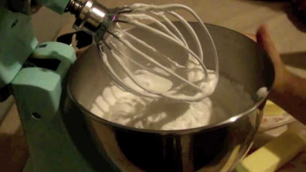 Cómo preparar merengue italiano para cubrir pasteles - La receta de la abuelita