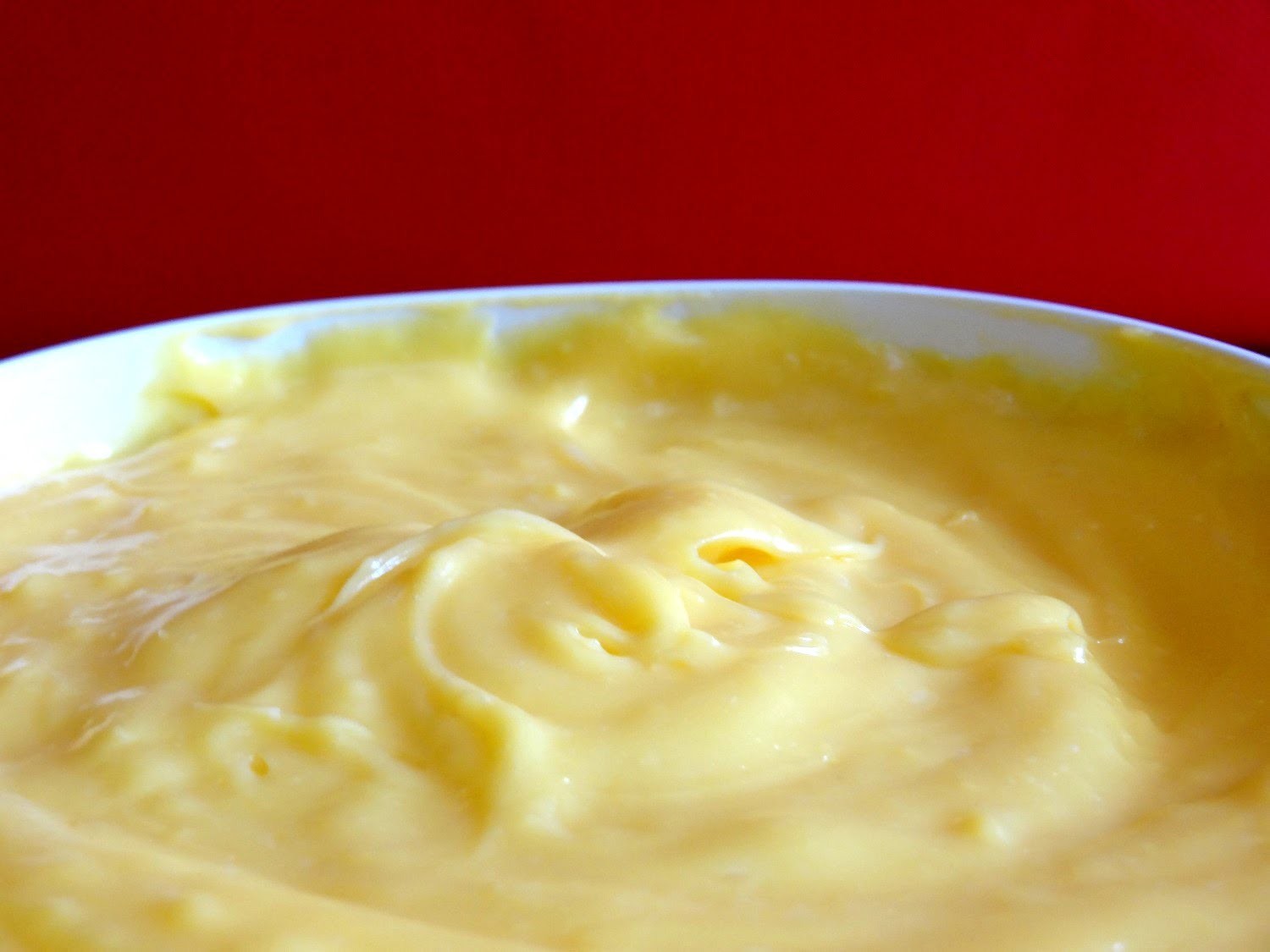 Receta: Crema pastelera (Crème pâtissière) -- Clásica -- Vídeo receta (Paso a paso)