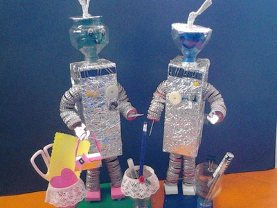 Robots alcancia reciclados