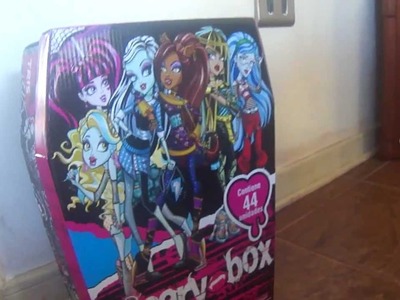 Caja sorpresa o Scary box de las Monster High :D