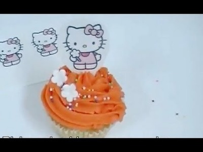 Cómo se decora un cupcake de Hello Kitty con una oblea