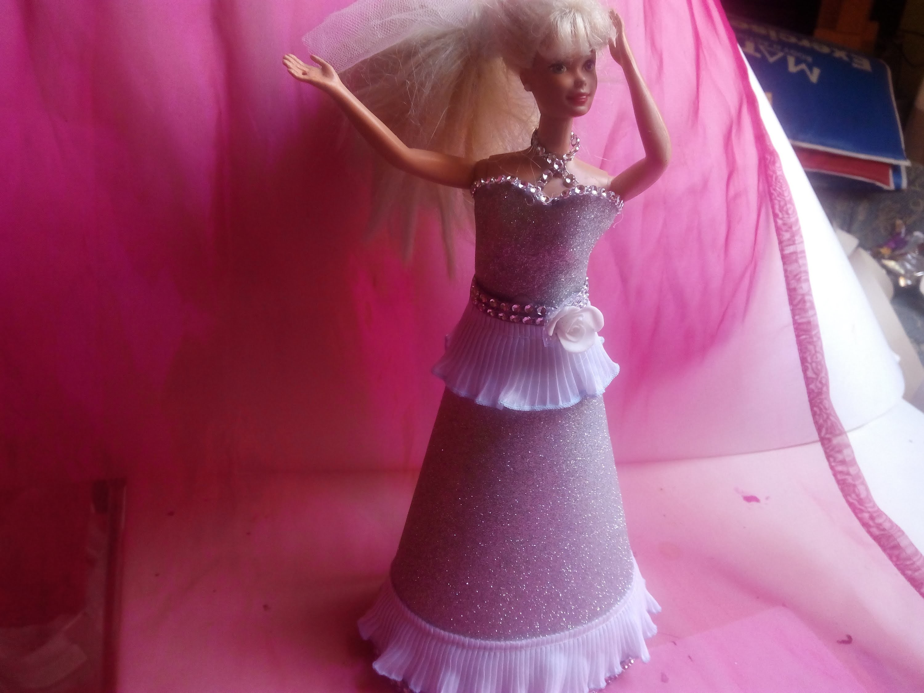 Diy Vestido de fiesta  para barbie con goma eva 2