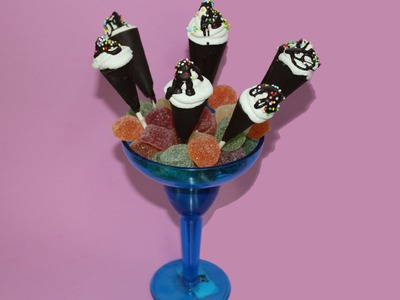 Cucuruchos de chocolate. chocolate ice cream cones