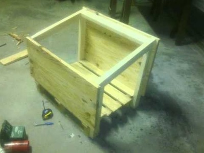 Casa para perro casera con madera reciclada