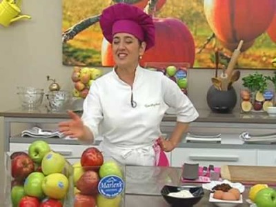 Eva Arguiñano: Hacer bizcocho de manzanas con frutos secos