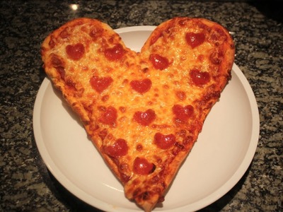 Pizza de pepperoni en forma de Corazón