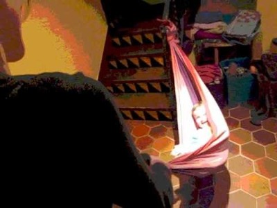 Fular. Otro uso: hamaca o columpio