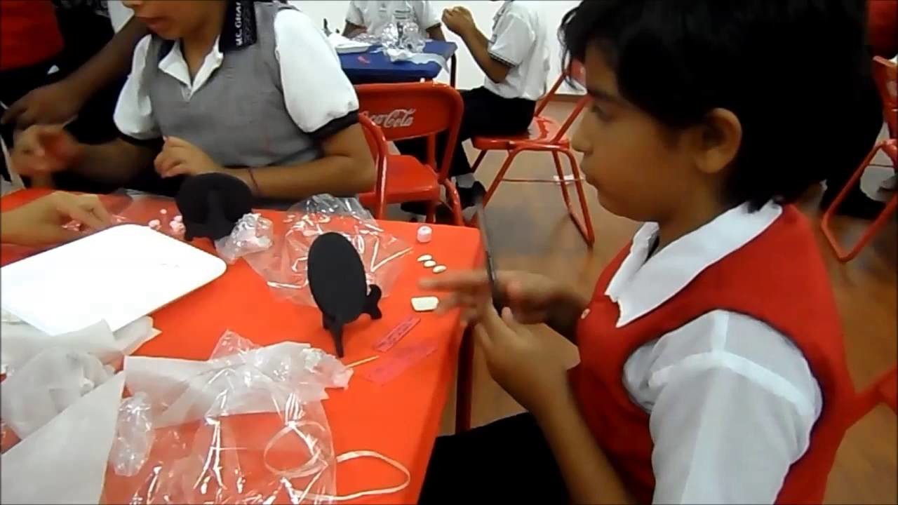 Clase de manualidades para la CASA HOGAR IMPERIO DE AMOR