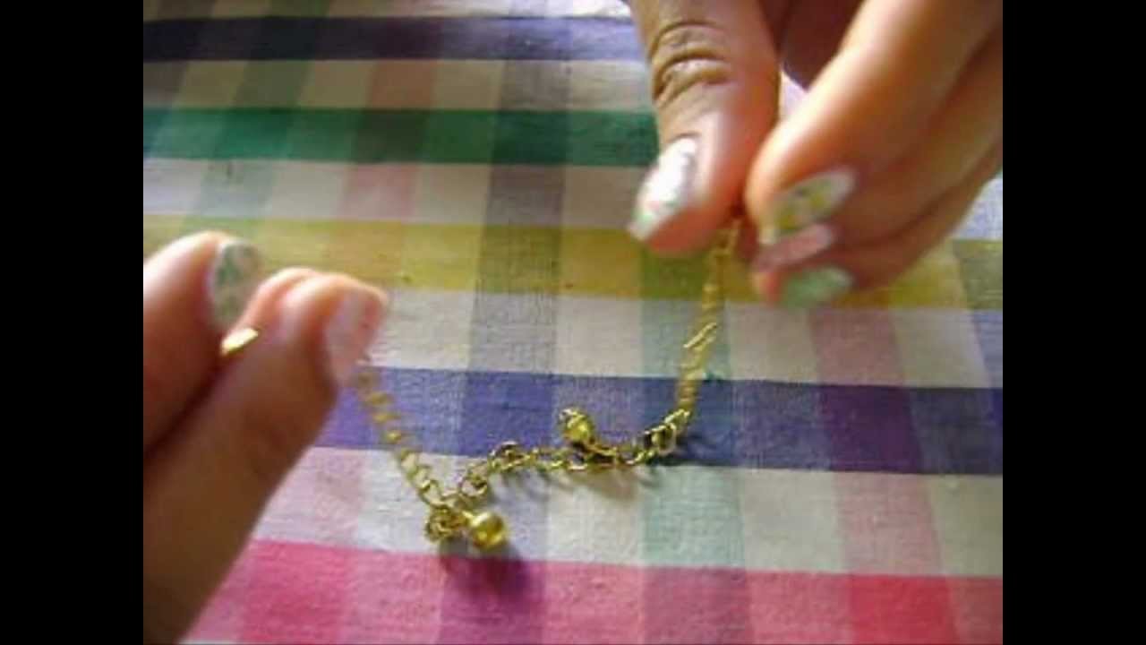 DIY:  Bracelet with Christmas Polymer Charms!!! Pulsera Navideña!!  by Silennia