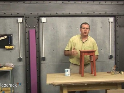 Pintar y repintar objetos y superficies de madera (BricocrackTV)
