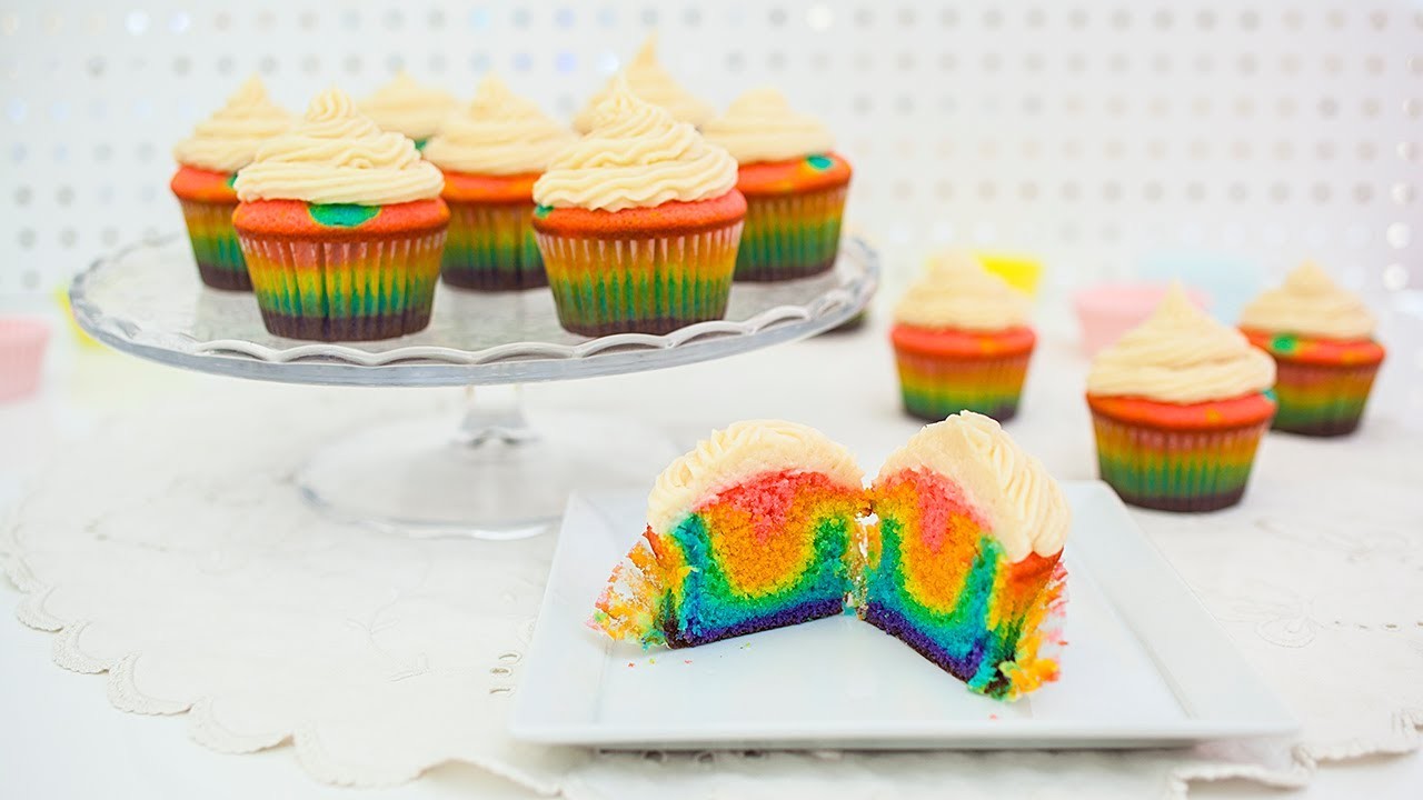 Cómo hacer cupcakes arcoíris