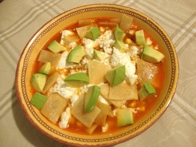 Sopa de tortilla con pollo - Comida mexicana - La receta de la abuelita