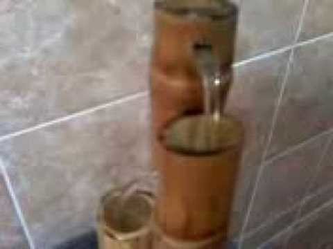 Fuente de Agua con Caña de Bambu