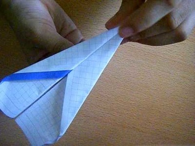 Como hacer un avion de papel