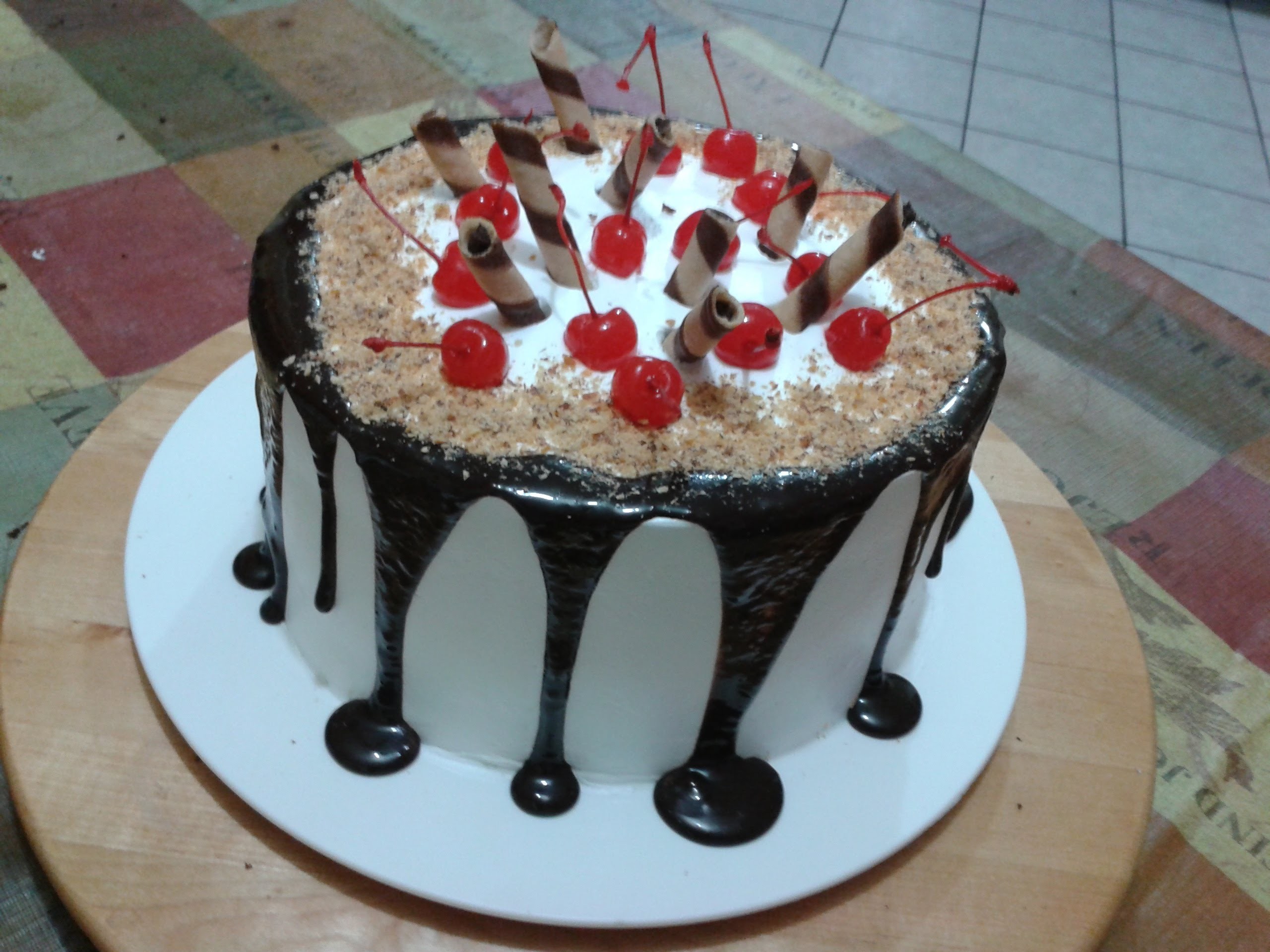 Cómo hacer un pastel artesanal con cerezas y ganache con chocolate - CHUCHEMAN1 - 2012