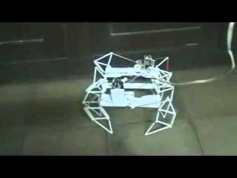 Robot sencillo con materiales reciclados