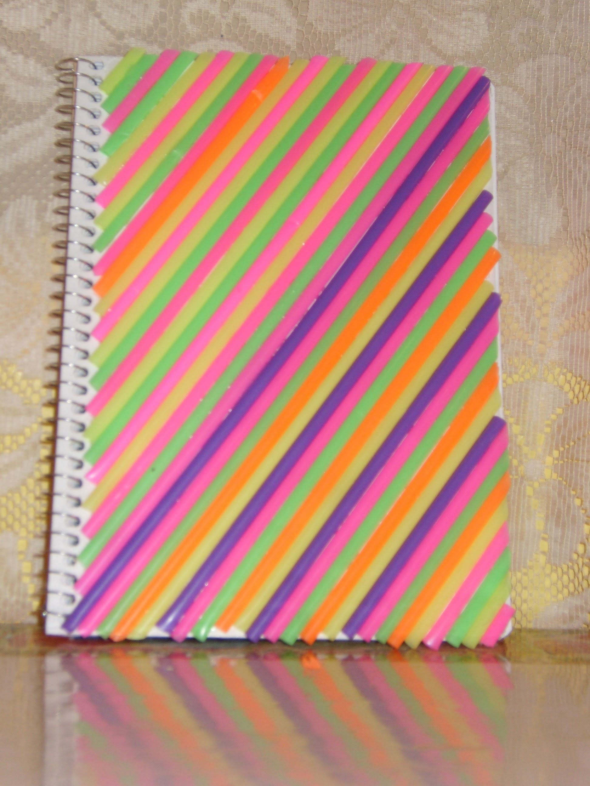 DIY Cómo decorar tu cuaderno con popotes