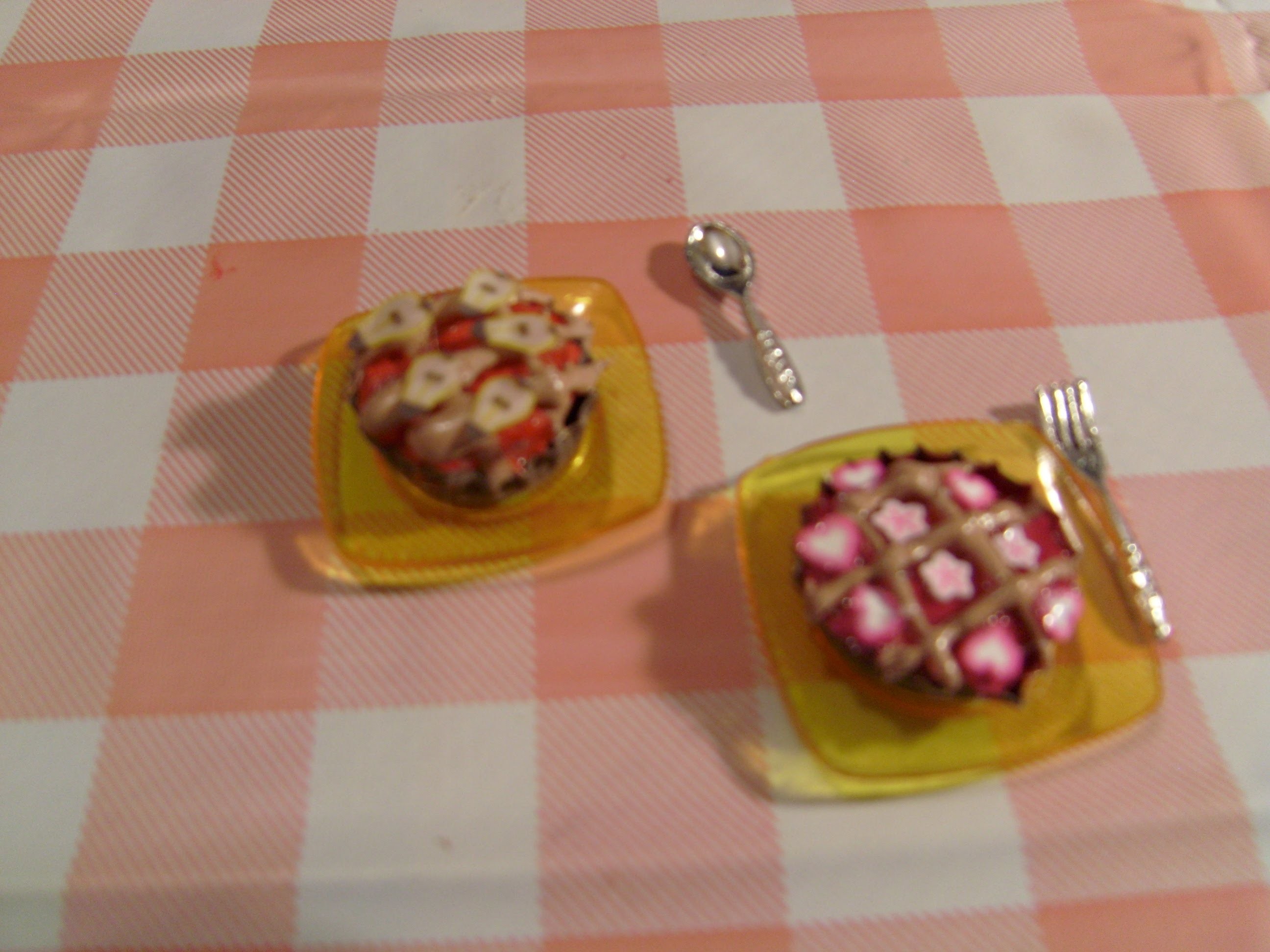 DIY Miniatura de tarta de frutas para tus muñecas