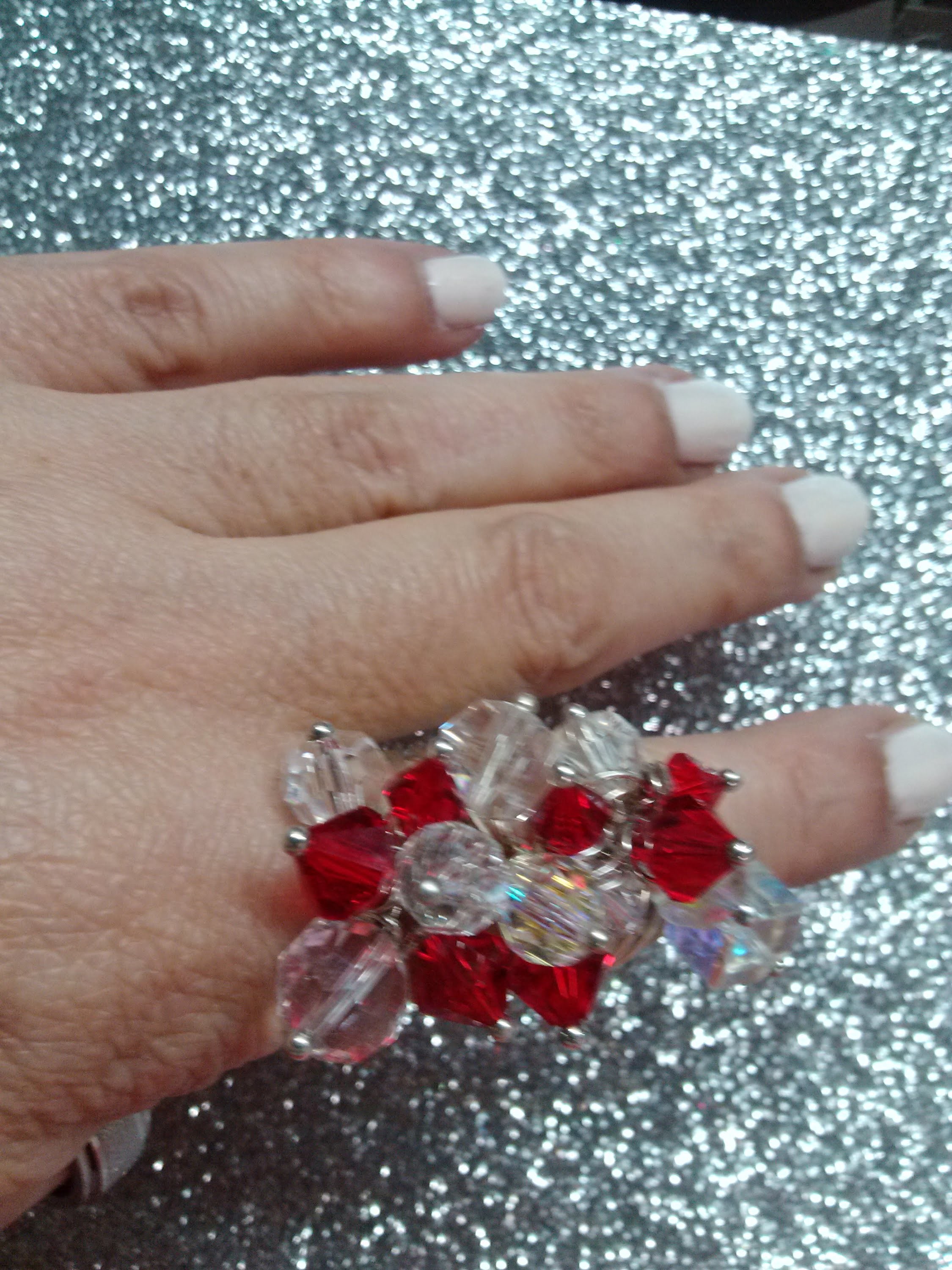 DIY Anillo rojo de cristales. Red crystals ring