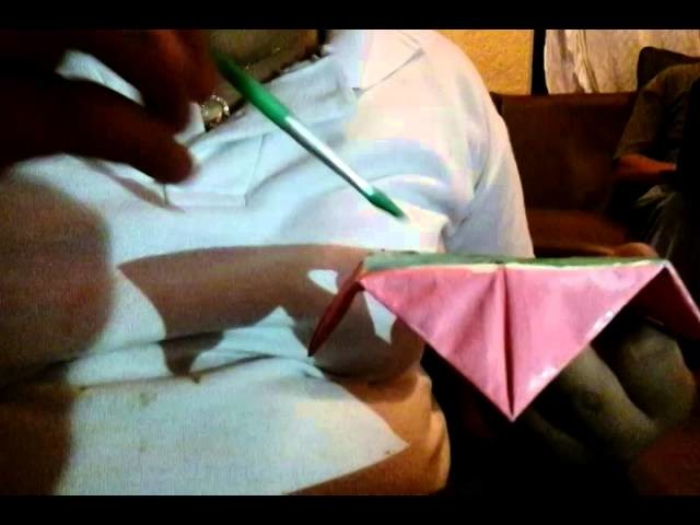 Como hacer una flor 2"manualidades de ari y fe"