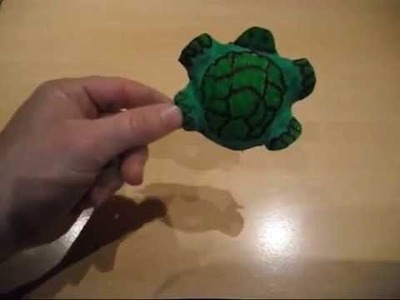 Manualidades tortuga hecha con carton reciclado de las peras